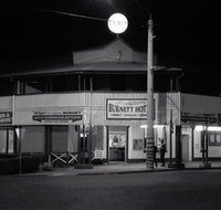 Burnett Hotel - Kawana Tourism