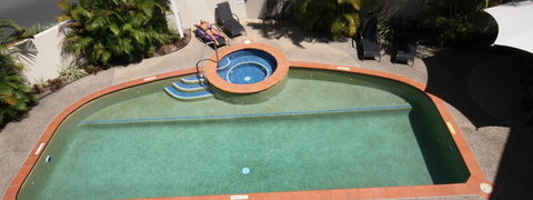 Aruba Beach Resort - Kawana Tourism 1