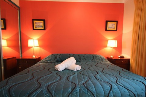 Aruba Beach Resort - Kawana Tourism 4