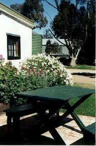 Dunalan Host Farm Cottage - Kawana Tourism 0