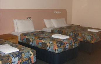 Jackaroo Motel - Kawana Tourism 1