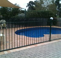 Golden Guitar Motor Inn - Kawana Tourism