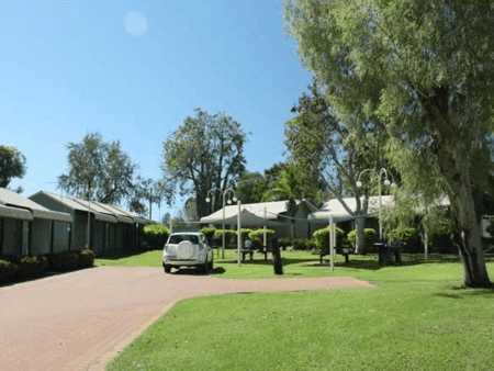 Kununurra Lakeside Resort - Kawana Tourism 1