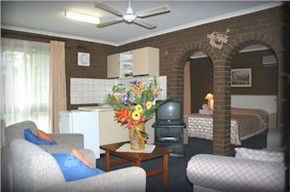 Paradise Holiday Apartments Villas - Kawana Tourism 0