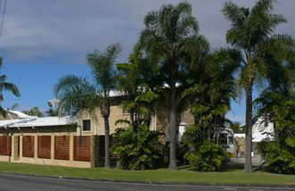 Sandcastle Motel - Kawana Tourism 4