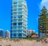 Hibiscus on the Beach - Kawana Tourism