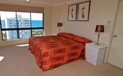 Victoria Square Luxury Apartments - Kawana Tourism 1