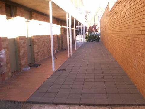 Court Street Motel - Kawana Tourism 7