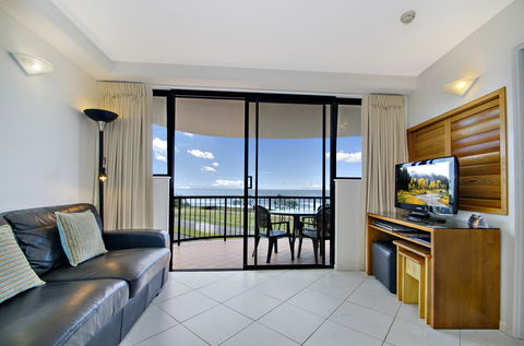 Ocean Boulevard - Kawana Tourism 8