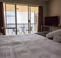 Beachcomber Hotel - Kawana Tourism