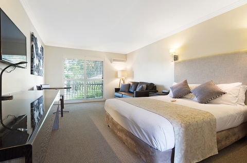 Lincoln Downs Resort & Spa - Kawana Tourism 11