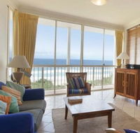 Whale Watch Ocean Beach Resort - Kawana Tourism
