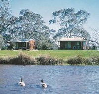 Compass Country Cabins - Kawana Tourism
