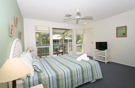 Coral Beach Noosa Resort - Kawana Tourism 2