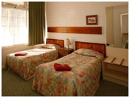 Guichen Bay Motel - Kawana Tourism 3