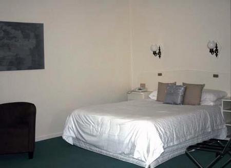 International Motor Inn - Kawana Tourism 1