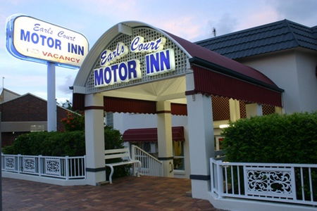 Earls Court Motor Inn - Kawana Tourism 0