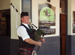 Jack Duggans Irish Pub - Kawana Tourism 1