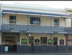Jack Duggans Irish Pub - Kawana Tourism 4
