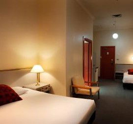 Monte Pio Motor Inn - Kawana Tourism 3