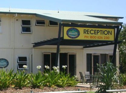 Fraser Island Beach Houses - Kawana Tourism 1