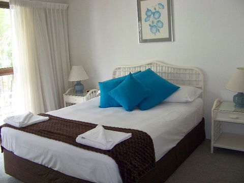 Old Burleigh Court Holiday Apartments - Kawana Tourism 0