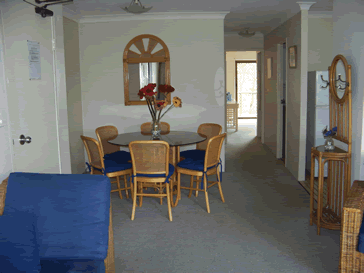 Old Burleigh Court Holiday Apartments - Kawana Tourism 5