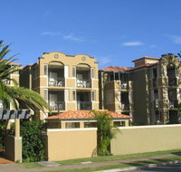 Beaches On Wave Street - Kawana Tourism