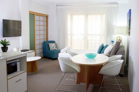 Ramada Resort Shoal Bay - Kawana Tourism 4