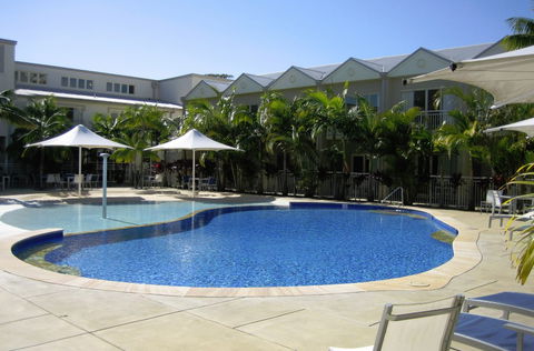 Ramada Resort Shoal Bay - Kawana Tourism 6