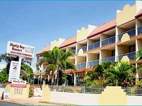 Shelly Bay Resort - Kawana Tourism 0