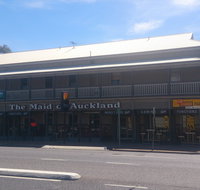 Maid Of Auckland Hotel - Kawana Tourism