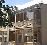 Cobb  Co Court Boutique Hotel - Kawana Tourism