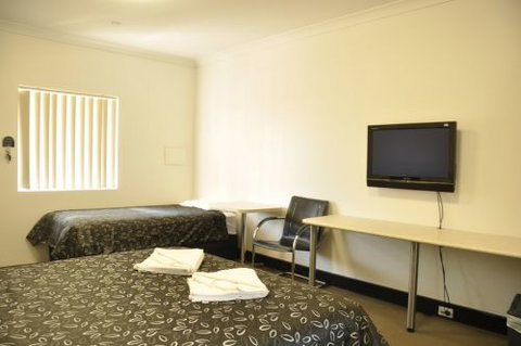 Pinjarra Resort  - Kawana Tourism 3