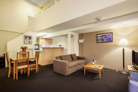 APX Apartments Parramatta - Kawana Tourism 4