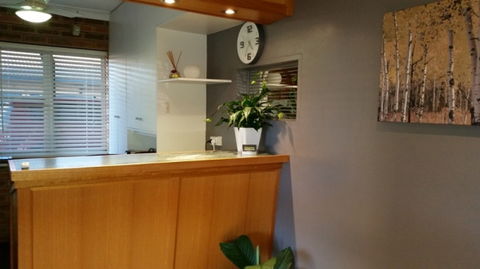 Cousins Motor Inn - Kawana Tourism 5