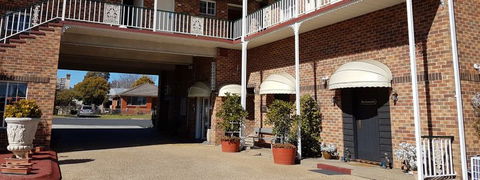 Golden Age Motor Inn - Kawana Tourism 7