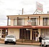 Town House Motor Inn - Kawana Tourism