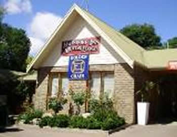 Hahndorf Inn - Kawana Tourism 0