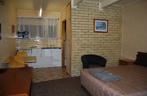 Coastal Comfort Motel - Kawana Tourism 0