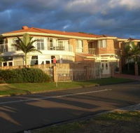 Lake Haven Motor Inn - Kawana Tourism