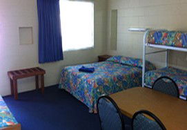 Mango Tree Motel - Kawana Tourism 3