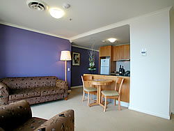 Waldorf Apartments Hotel Canberra - Kawana Tourism 3