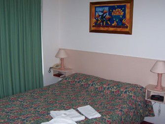 Rainbow Motel - Kawana Tourism 0