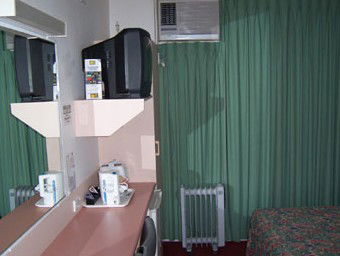 Rainbow Motel - Kawana Tourism 3