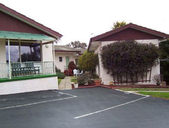 Rainbow Motel - Kawana Tourism 4