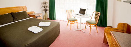 Manifold Motor Inn - Kawana Tourism 1