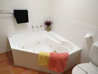 Crown Apartments Merimbula - Kawana Tourism 5