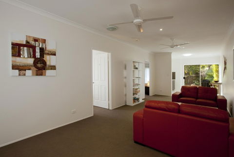 Mt Coolum Retreat - Kawana Tourism 1