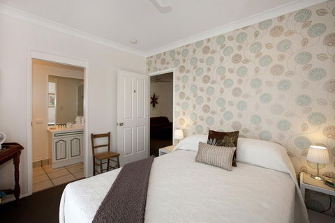 Mt Coolum Retreat - Kawana Tourism 2